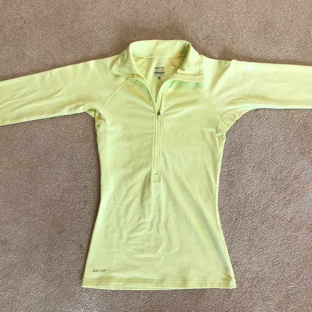 Women's Nike Pro Pullover size XS